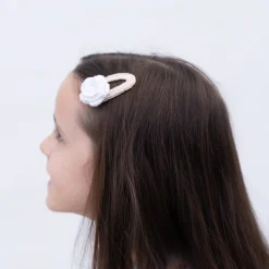 Clip crochet rosa blanca