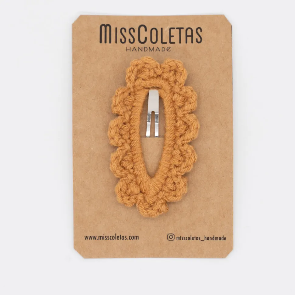 Clip forrado crochet camel
