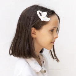 Clip mariposa crochet blanca