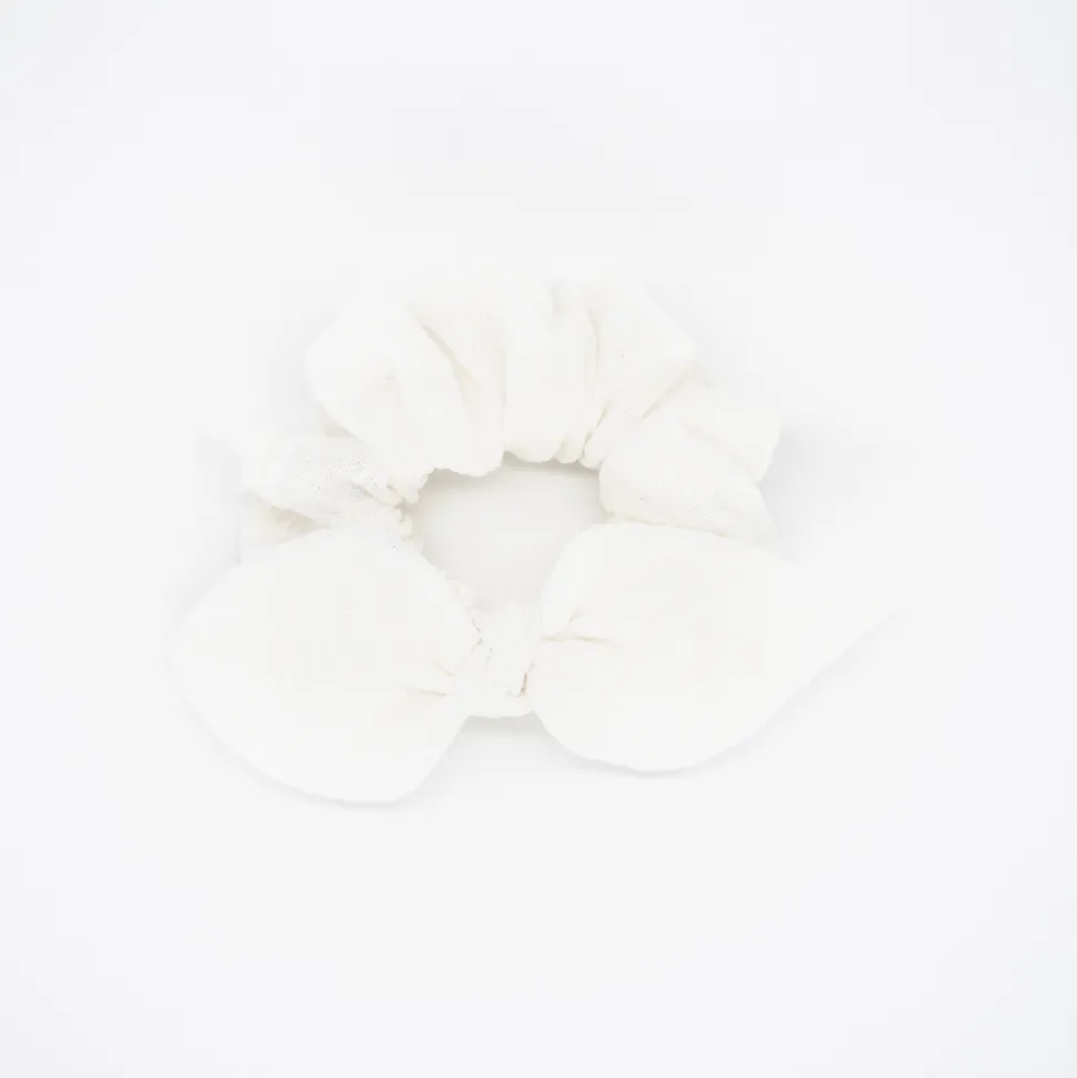 Coletero scrunchie lazo blanco texturado