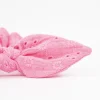 Coletero scrunchie lazo bordado fucsia