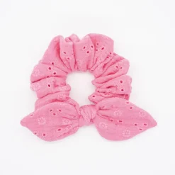 Coletero scrunchie lazo bordado fucsia
