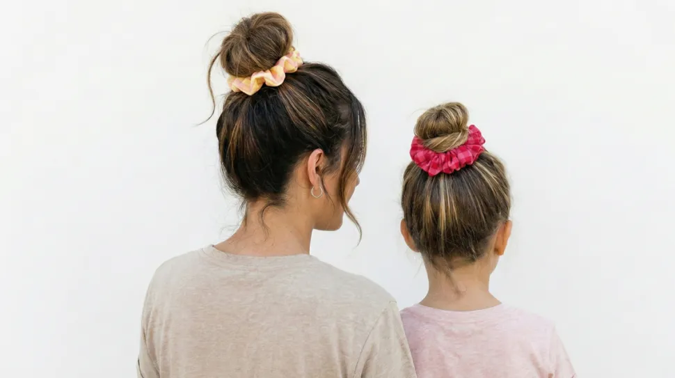 Coletero scrunchie vichy bicolor rojo frambuesa