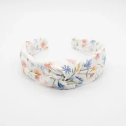 Diadema nudo flores tonos pastel hecha a mano
