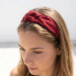 Diadema nudo rojo granate hecha a mano