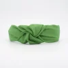 Diadema nudo verde hecha a mano