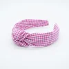 Diadema nudo vichy pequeño fucsia hecha a mano
