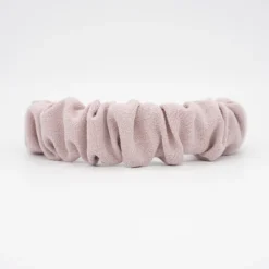 Diadema scrunchie rosa empolvado