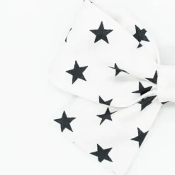 Lazo clásico blanco estrellas