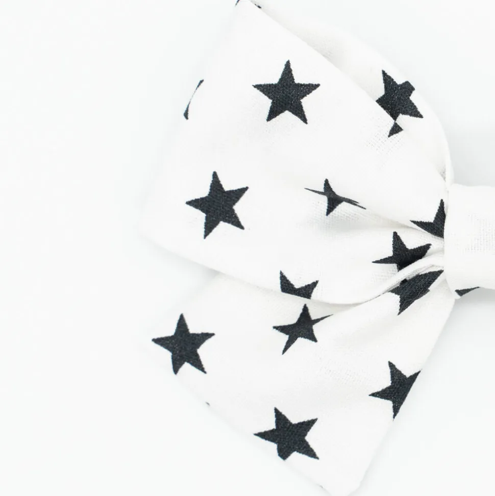 Lazo clásico blanco estrellas