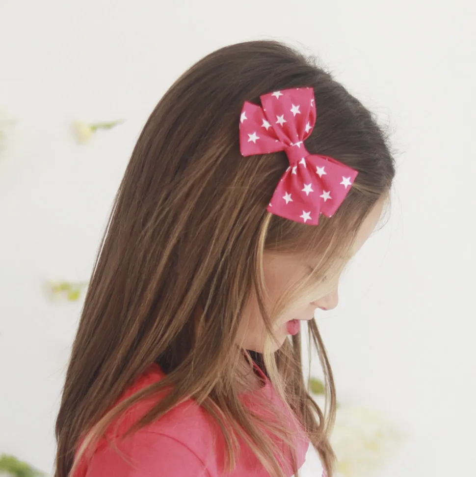 Lazo clásico fucsia estrellas