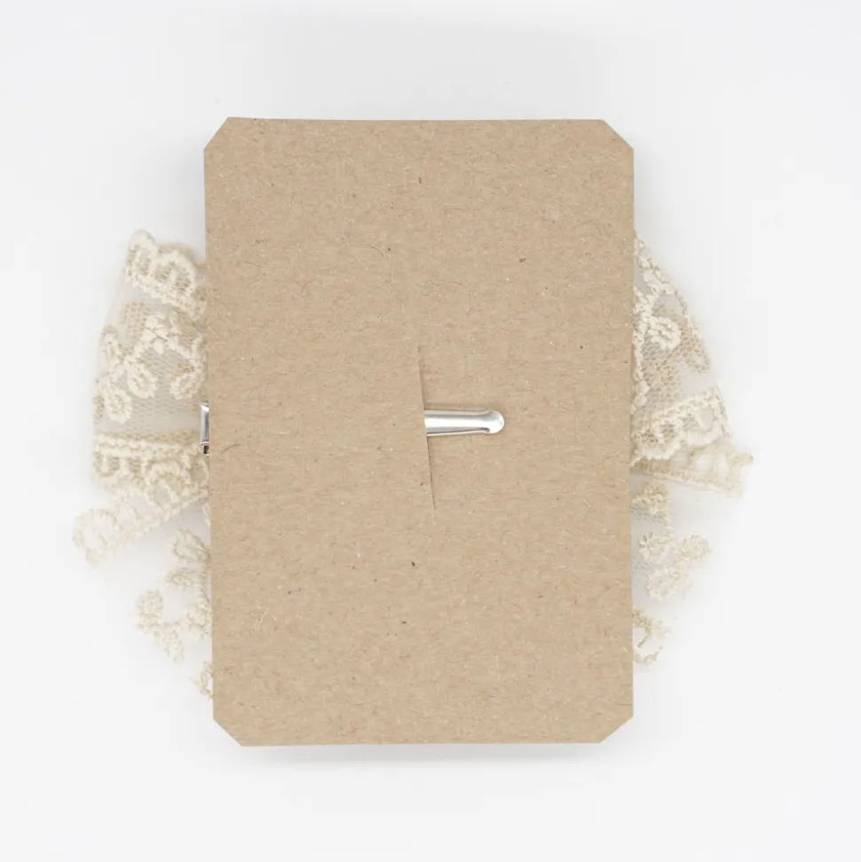 Lazo de tul bordado beige