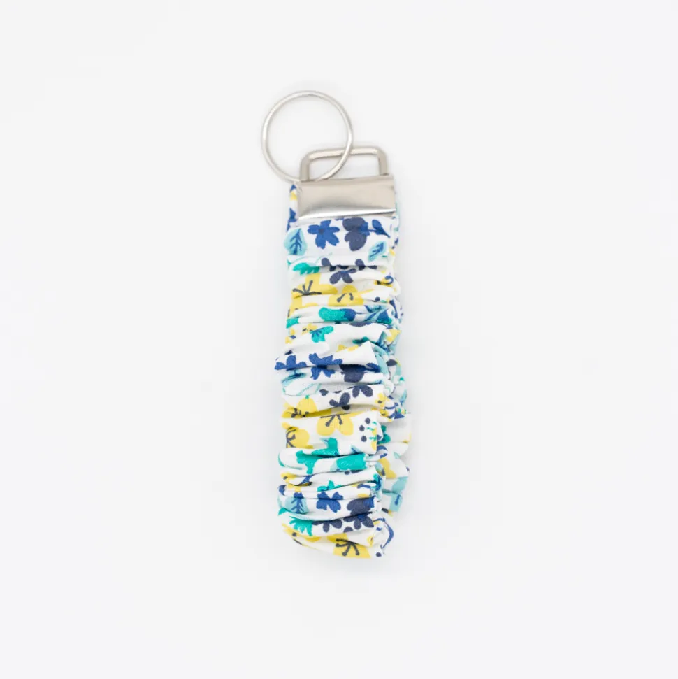 Llavero pulsera scrunchie flores