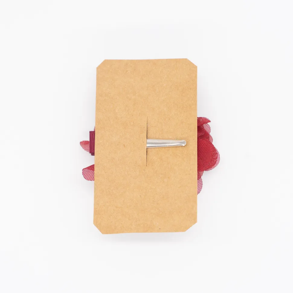 Pinza flor tul rojo burdeos
