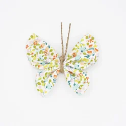Pinza mariposa flores de colores