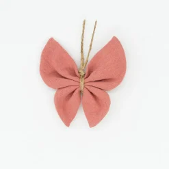 Pinza mariposa rosa rústico